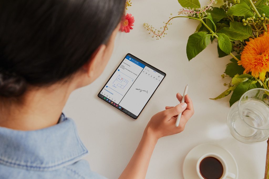 Terobosan Smartphone Samsung Lipat Hadirkan 3 Pengalaman Unik Kekinian Bagi Pengguna
