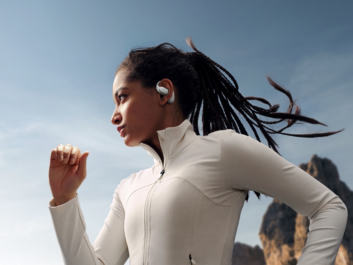 HUAWEI FreeArc: Earbuds Open-Ear Paling Nyaman dengan Kualitas Suara Terbaik di Kelas Open-Ear TWS dan Koneksi Super Stabil, Cocok untuk Kamu yang Gemar Lari dan Profesional Aktif