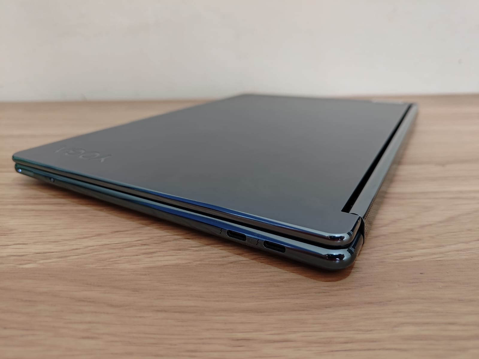 Review Lenovo Yoga Book 9i, Desain Laptop Dua Layar Paling Stylish