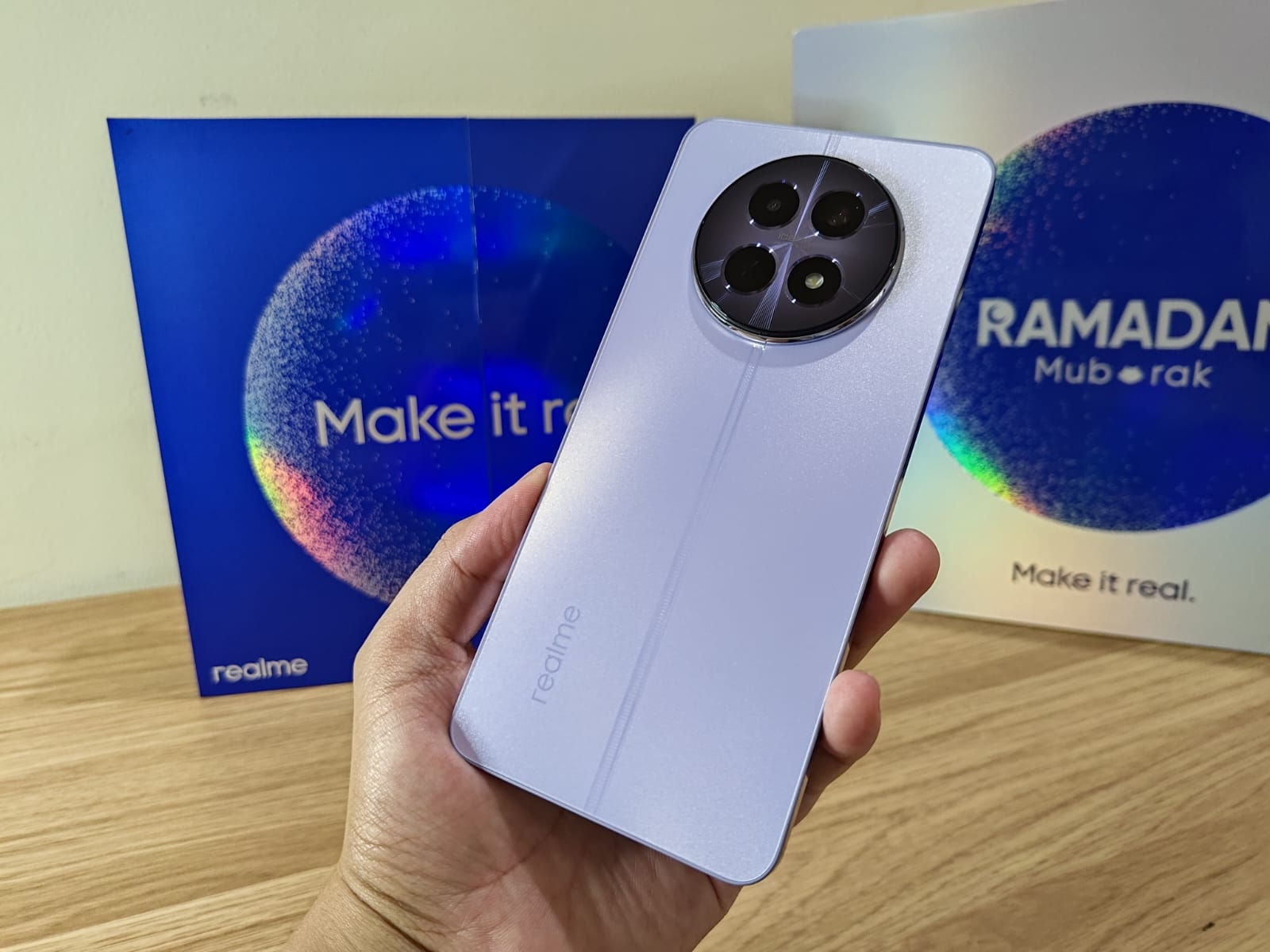 Unboxing Perdana realme 12 5G, Pilihan Tepat di Bulan Ramadan