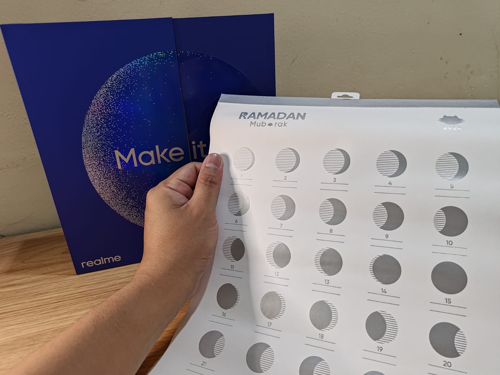 Unboxing Perdana realme 12 5G, Pilihan Tepat di Bulan Ramadan