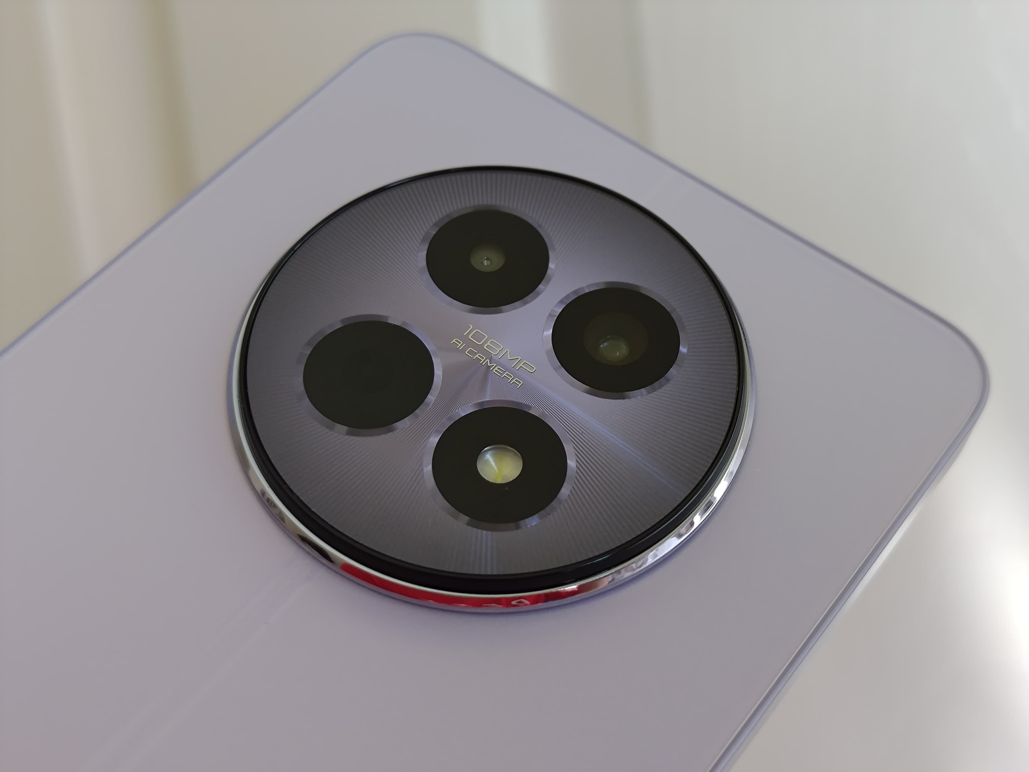 Review realme 12 5G, Kamera Profesional dalam Balutan Desain Menawan