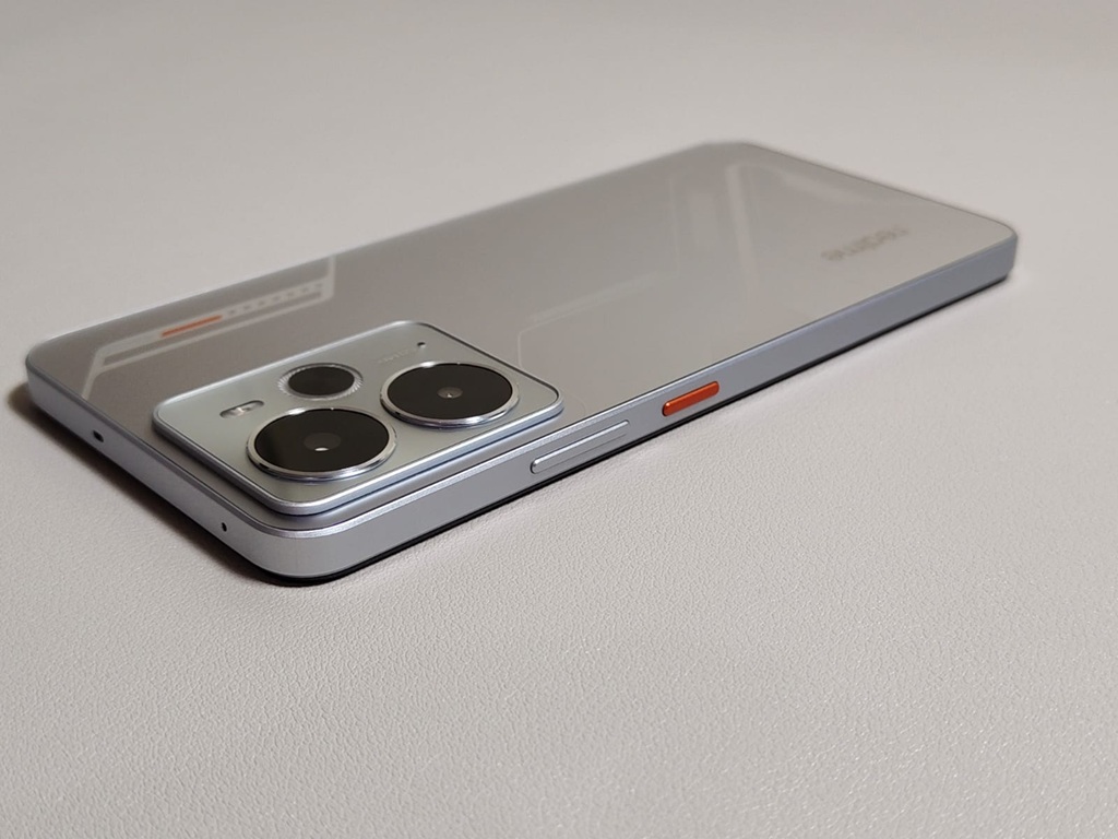 Review realme 14 5G, Smartphone Mid-Range dengan Fitur Gaming High-Level