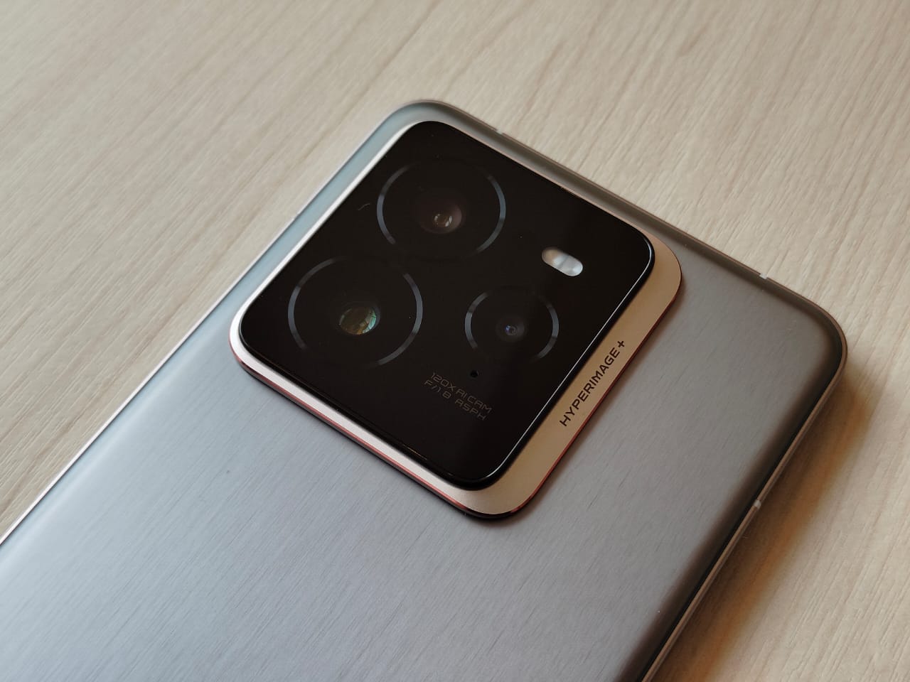 Lihat Lebih Dekat realme GT7 Pro, Hadirkan Snapdragon 8 Elite