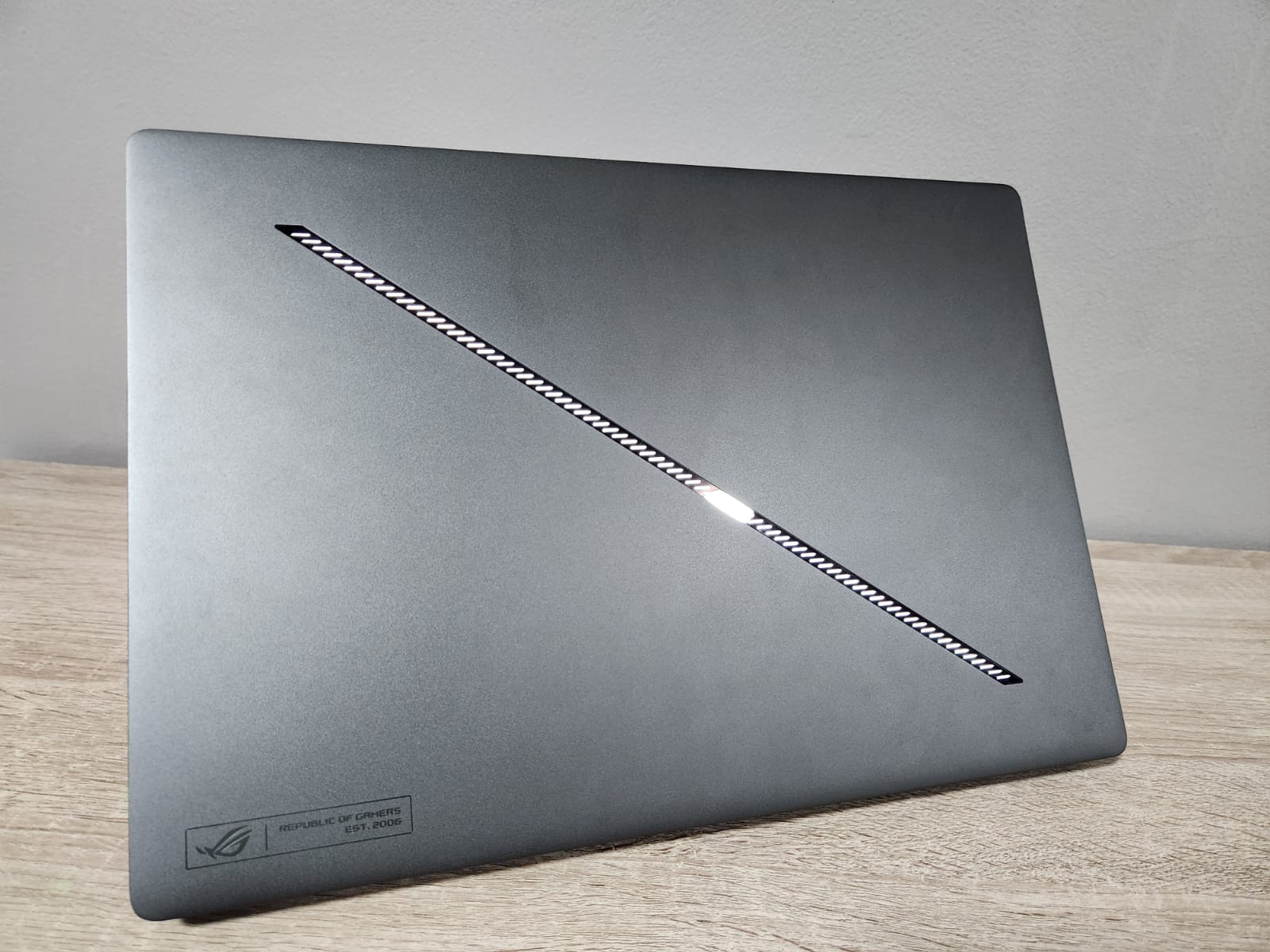 Asus ROG Zephyrus G16 GA605W, Laptop Gaming Kekinian Sudah AI