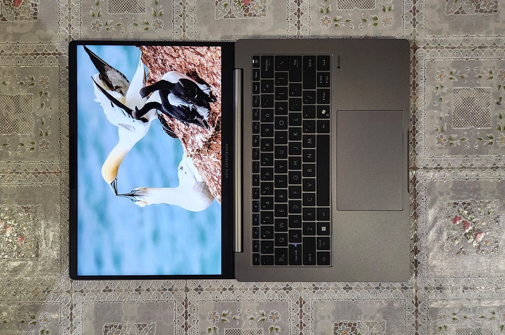 ASUS ExpertBook P3, Si Tangguh Untuk Pebisnis Mobile