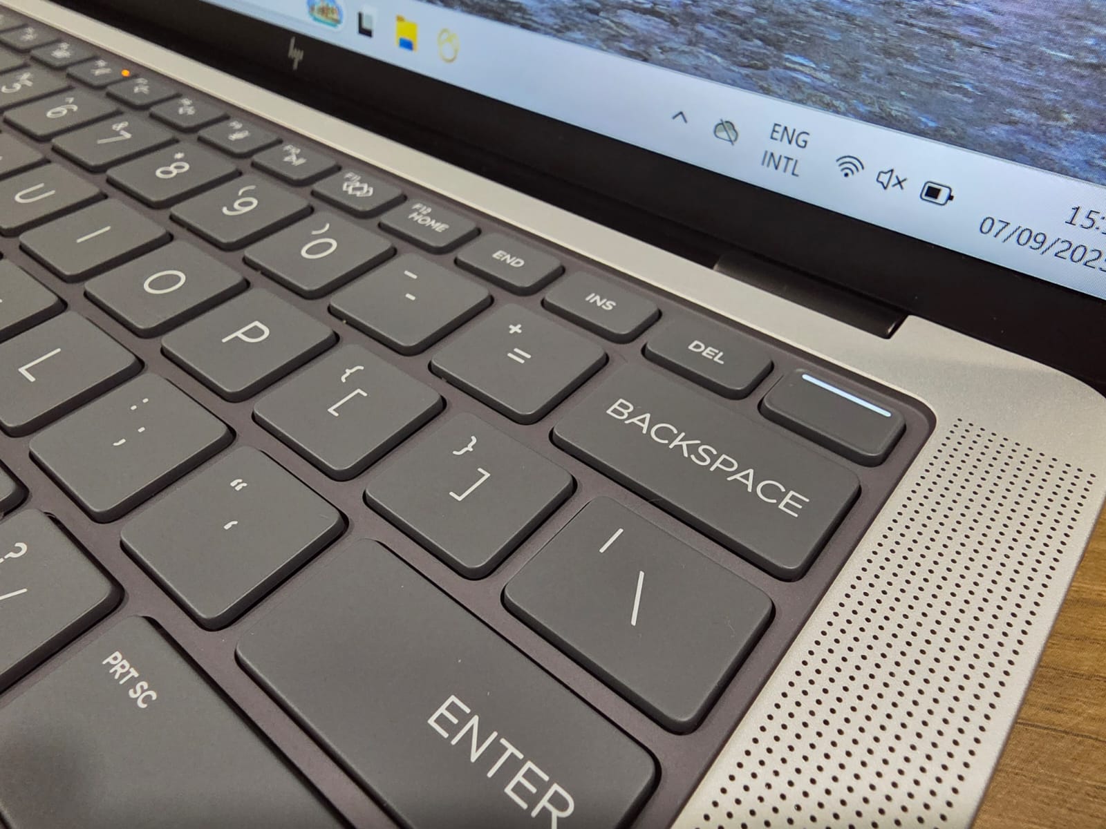 HP EliteBook X G1a 14 AI, Laptop Profesional yang Garang