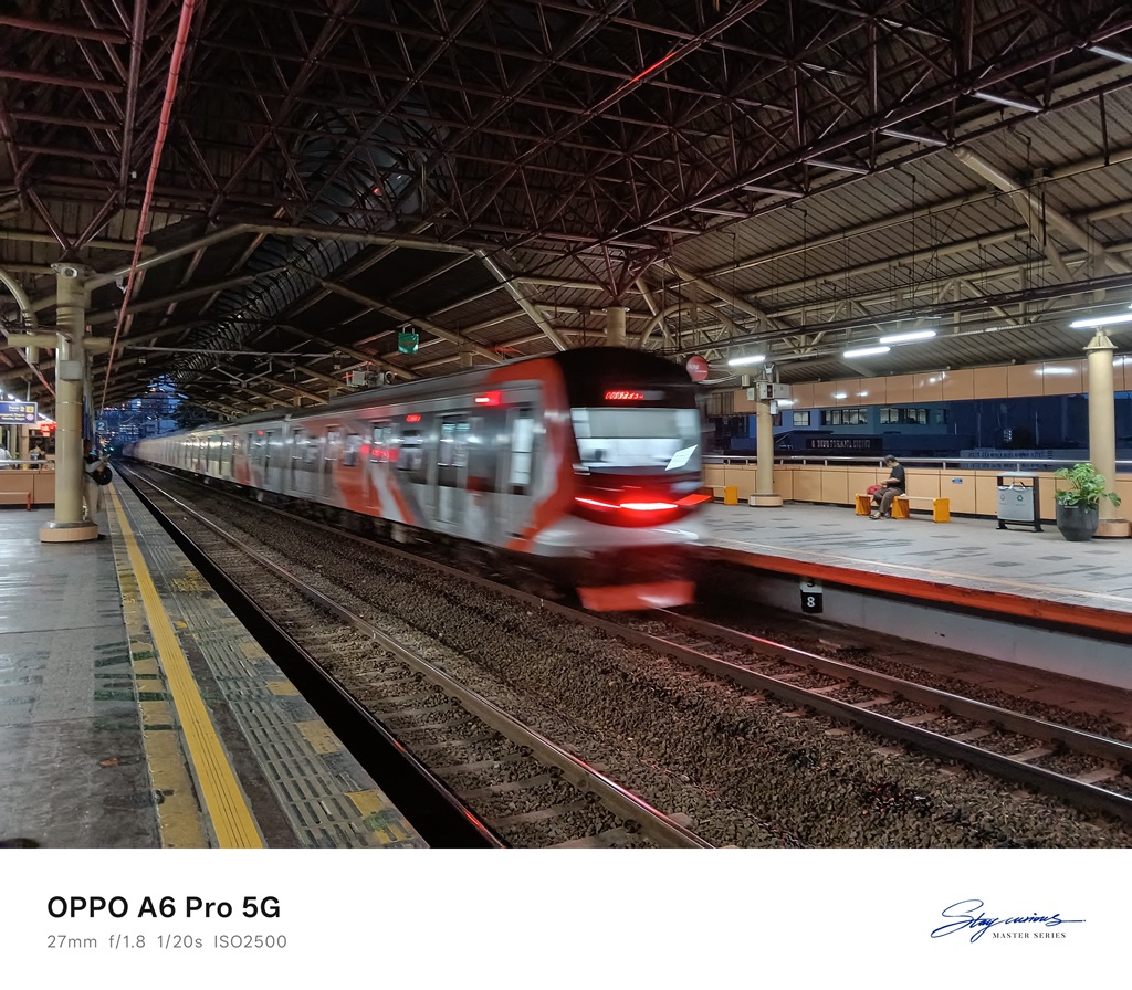 Review Oppo A6 Pro 5G: Harga Rp4 Jutaan 7000 mAh dan Tahan Air Beneran