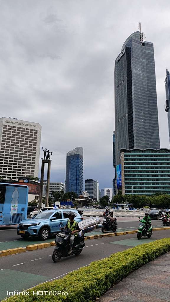 Review Infinix Hot 60 Pro+, Gak Kalah Adu Tipis dan Kemampuan Kamera di Rp2 Jutaan