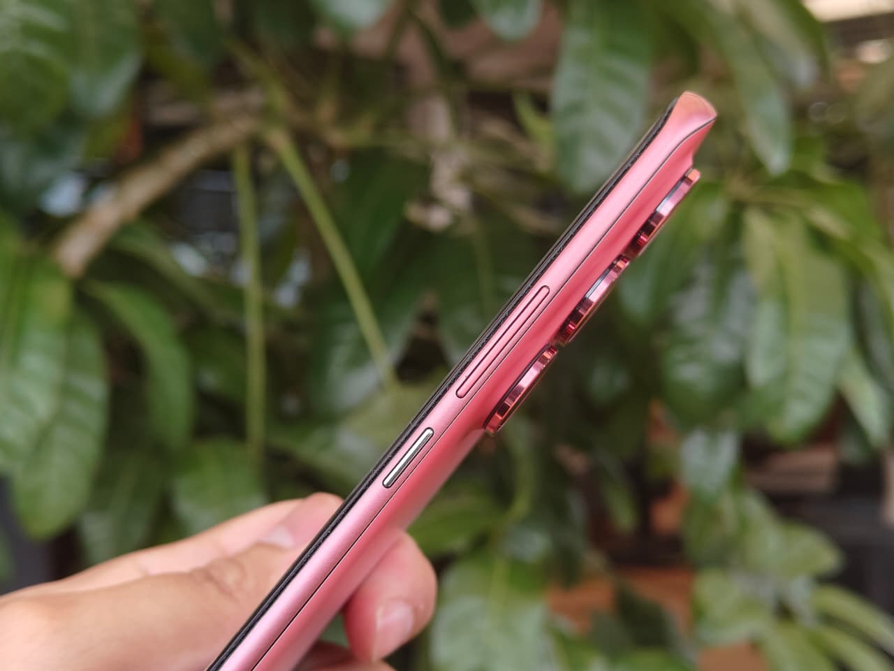 Review Infinix Hot 60 Pro+, Gak Kalah Adu Tipis dan Kemampuan Kamera di Rp2 Jutaan