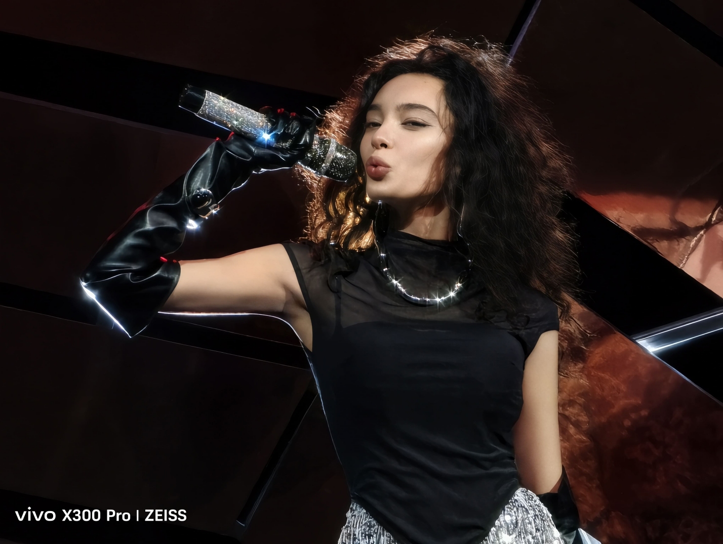 vivo X300 Series Siap Hadir di Indonesia dengan Kamera ZEISS 200 MP