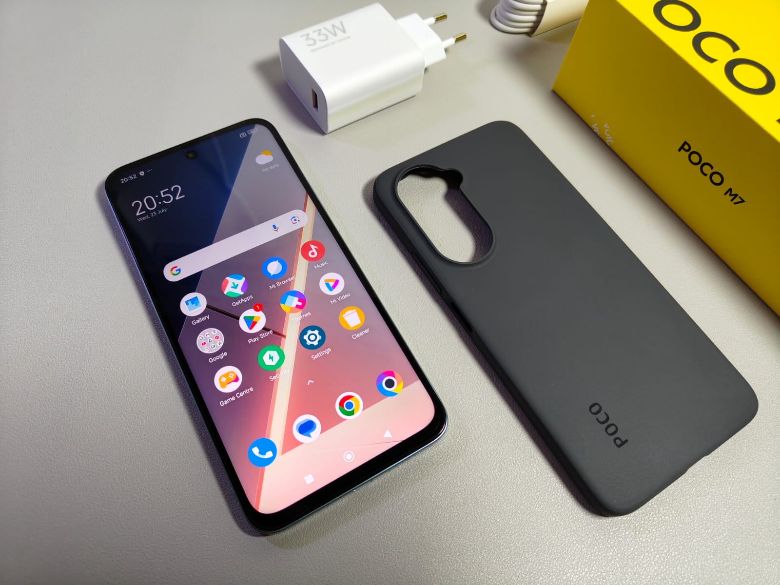Unboxing! Ini yang Bakal Kamu Dapetin dari Poco M7