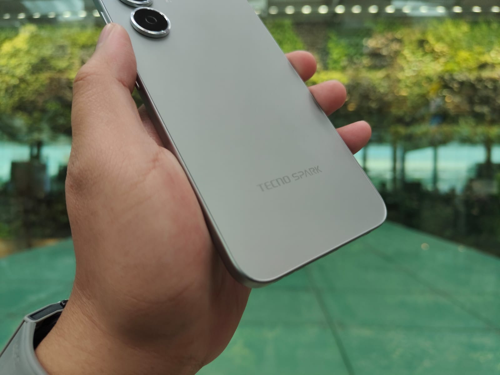 Review Tecno Spark 40 Pro, HP Mewah dan Tipis Gak Mesti Mahal