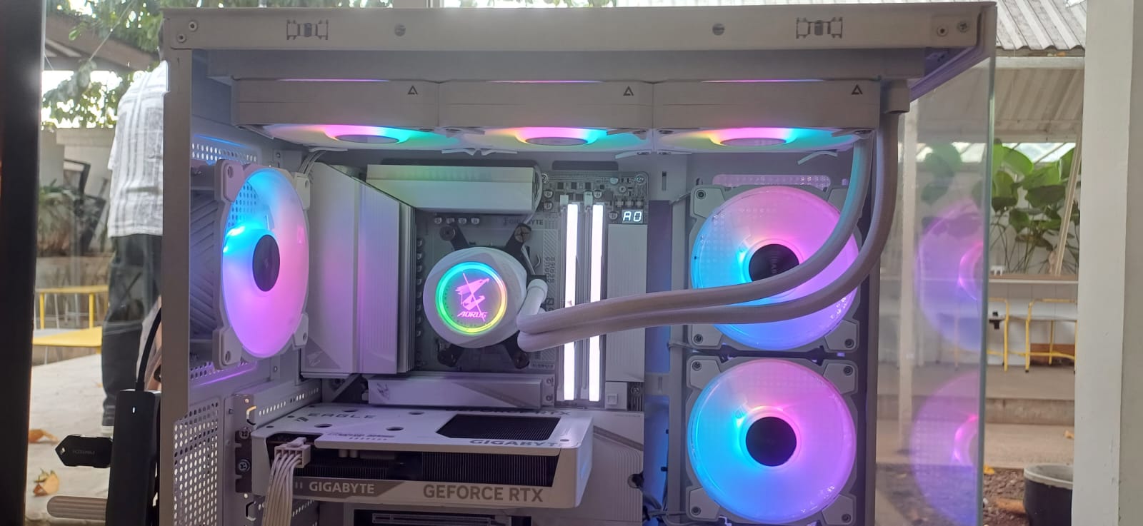 Kombinasi Gigabyte B850 Aorus Stealth Ice dan GeForce RTX 5060 Eagle OC Ice Hadirkan PC Gaming Mumpuni