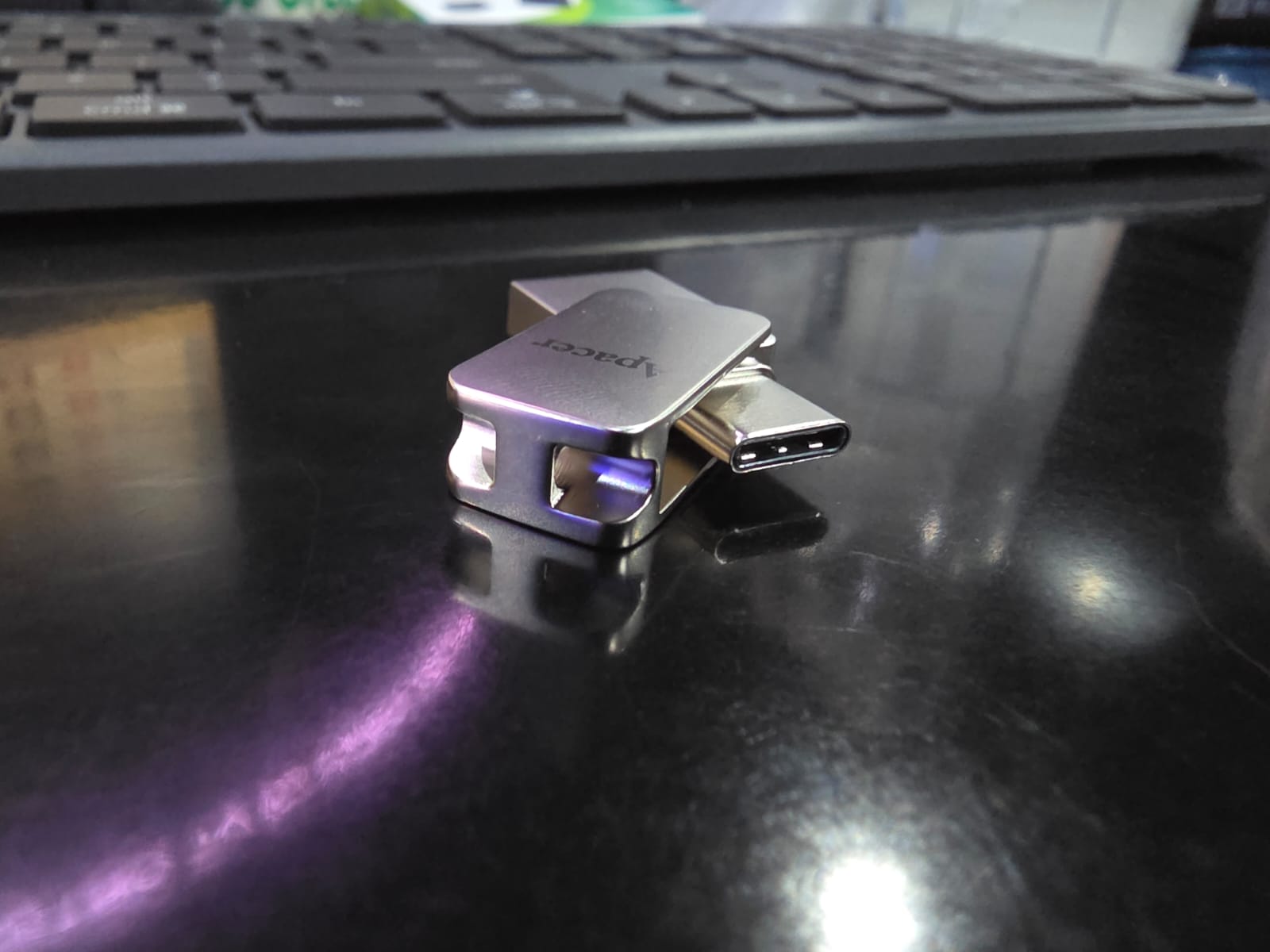 Apacer AH181, Dual-Interface Buat Hybrid