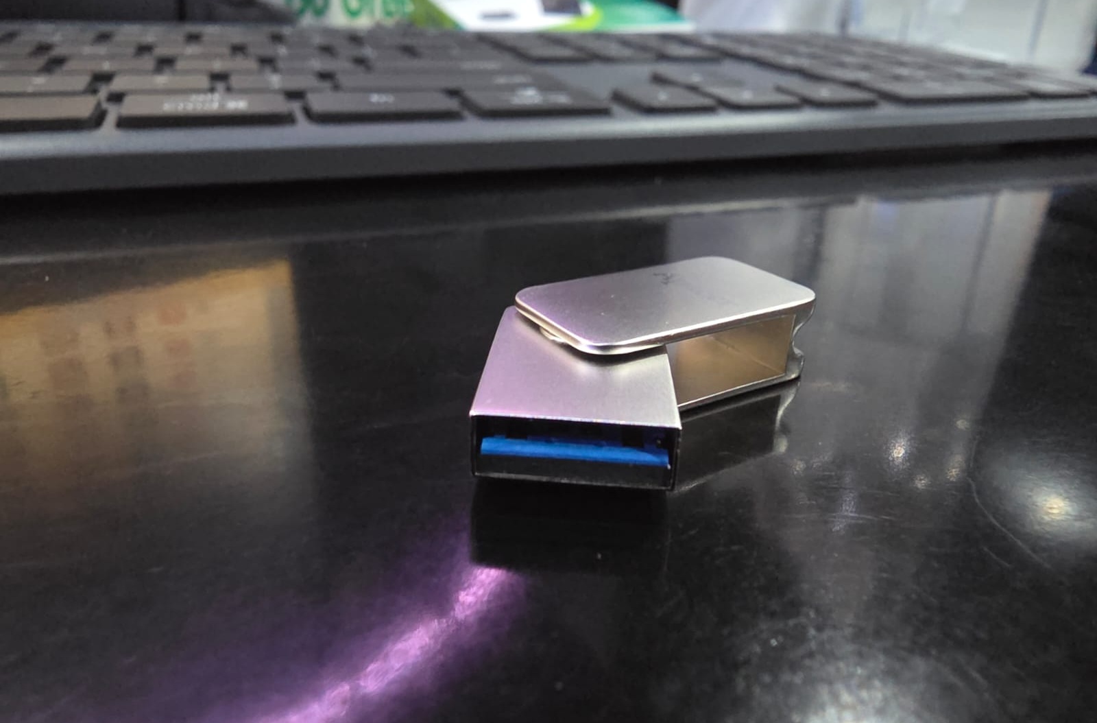 Apacer AH181, Dual-Interface Buat Hybrid