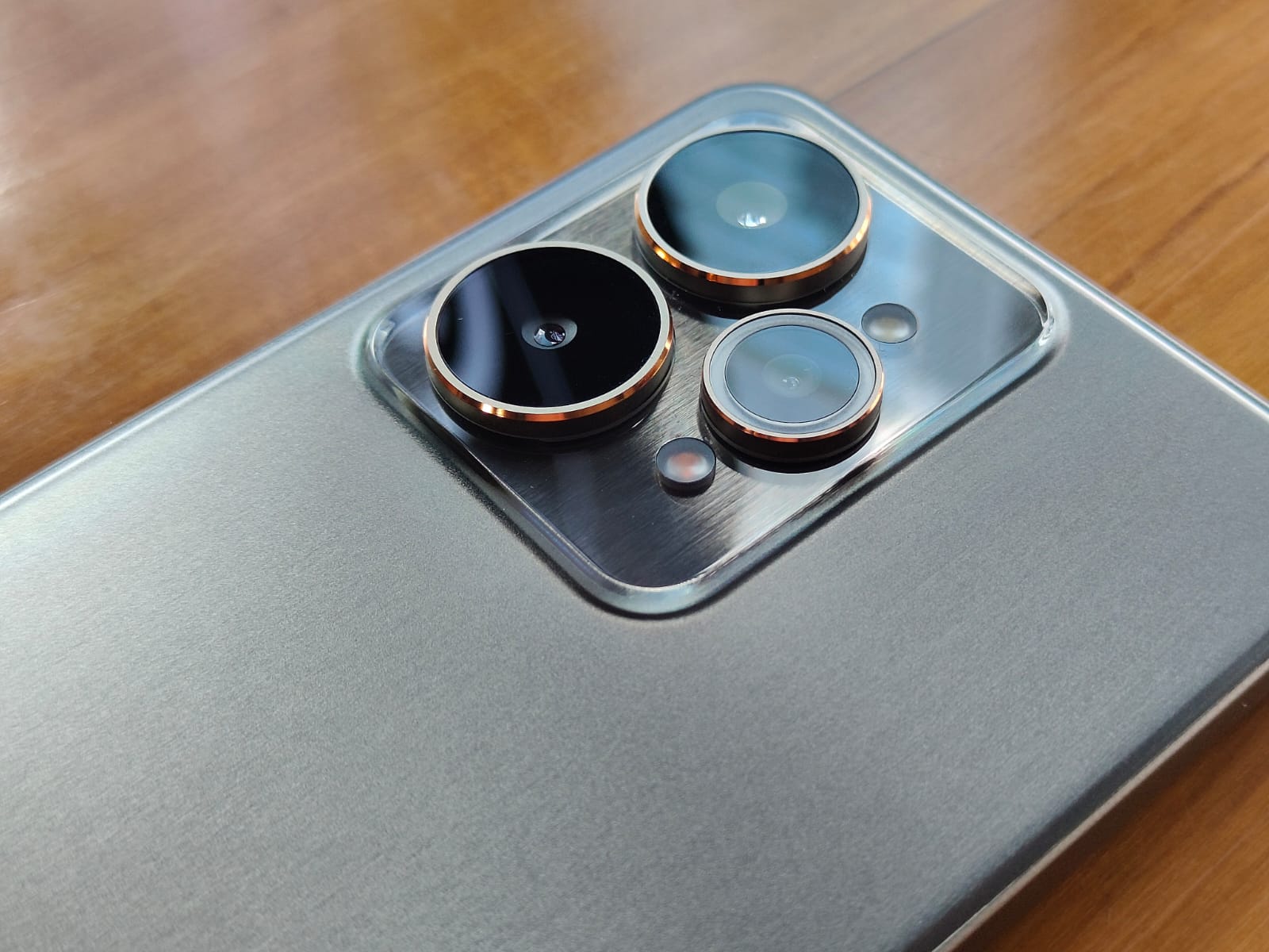 Review realme 15 5G, Gak Nyangka Kamera dan Daya Tahan Baterainya Begini!