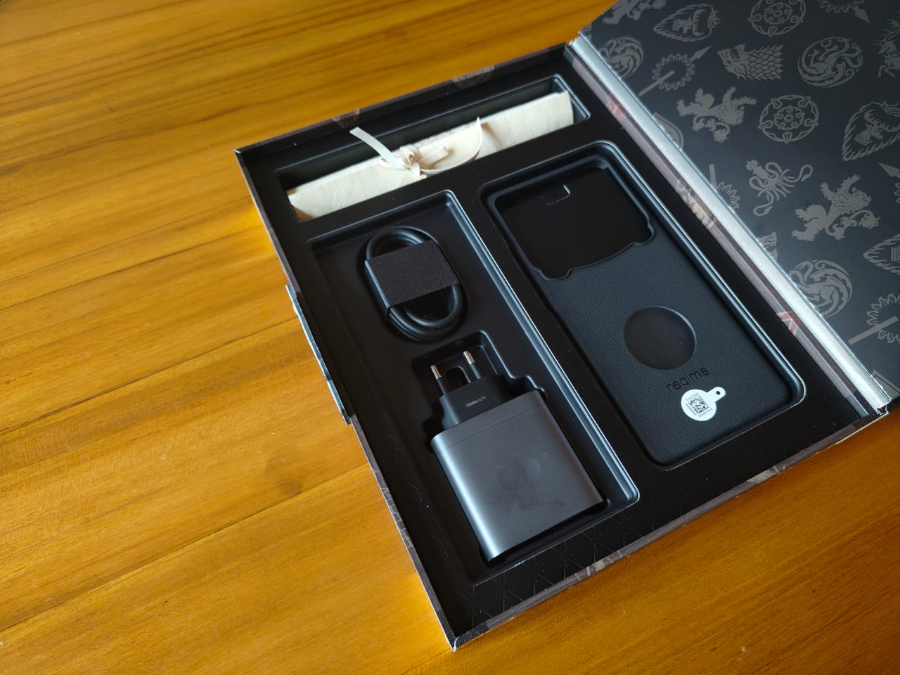 Unboxing realme 15 Pro ‘Game of Thrones Limited Edition’, Kolektor Wajib Punya!