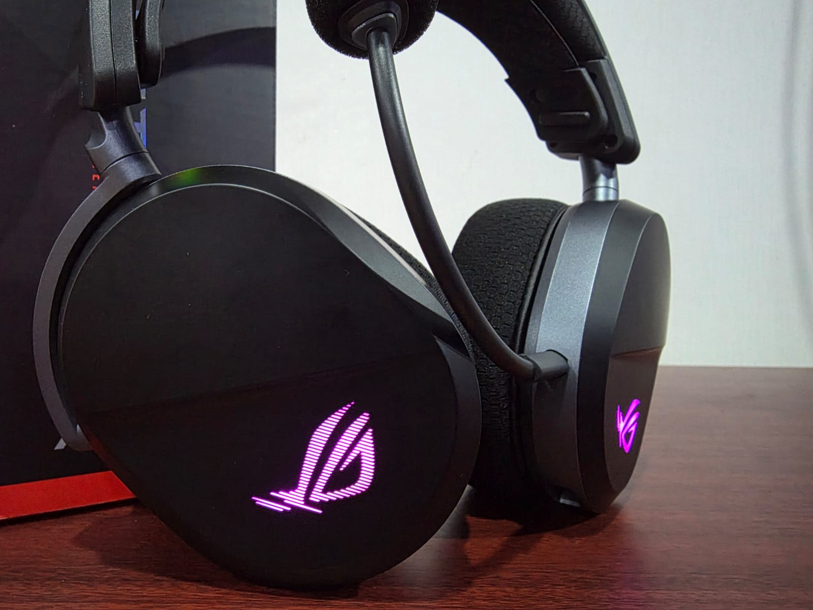 Asus ROG Pelta, Headset Gaming Baterainya Awet Banget