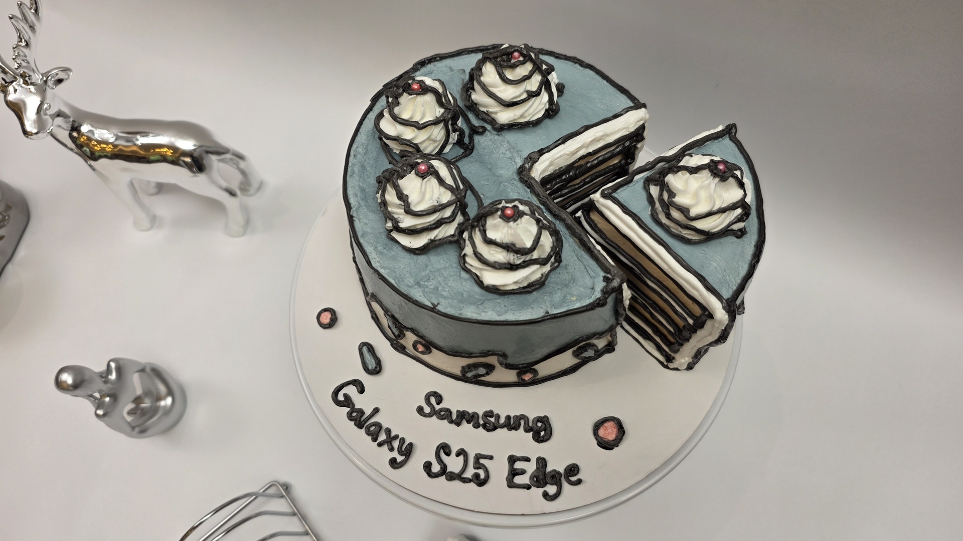 Review Samsung Galaxy S25 Edge, Desain Tipis tapi Pengalaman Fantastis