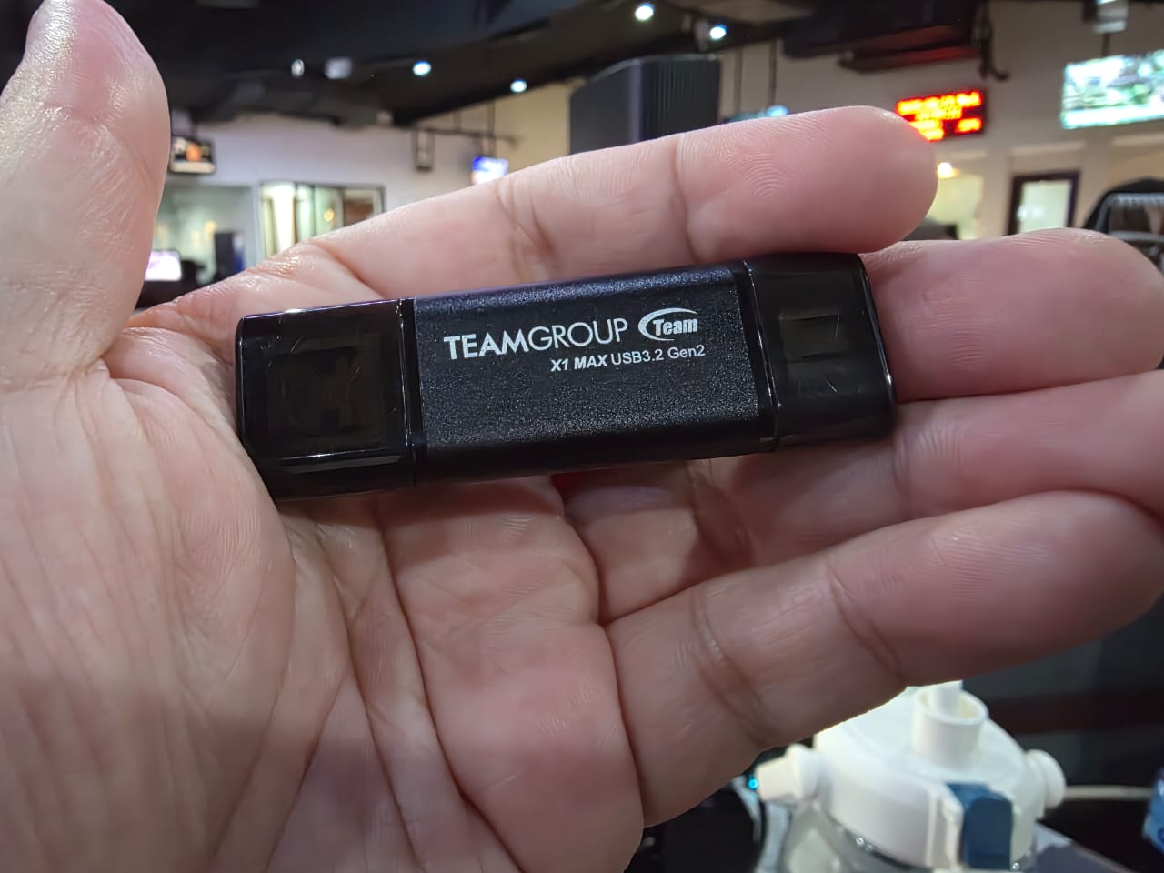 Teamgroup X1 Max, Flash Drive Masih Relevan