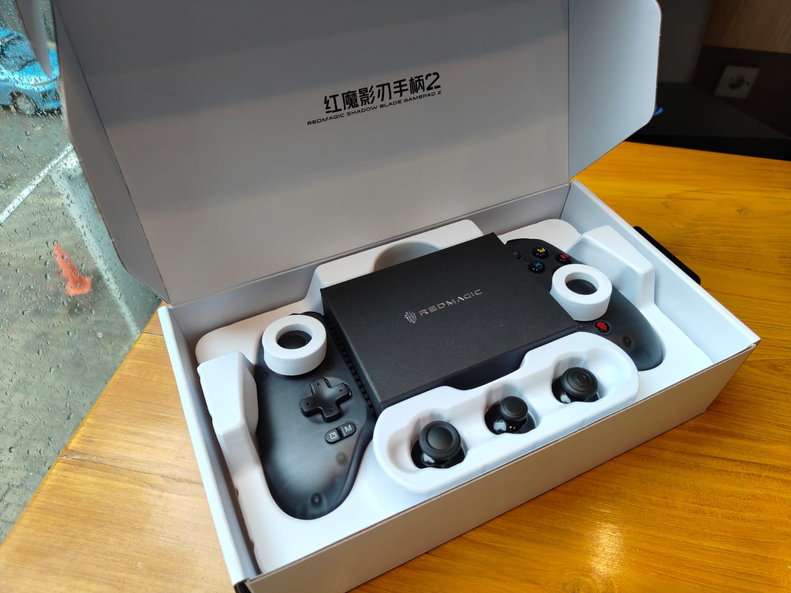 Eksklusif, Unboxing Paket nubia REDMAGIC 11 Pro, Bonus Gamepad!