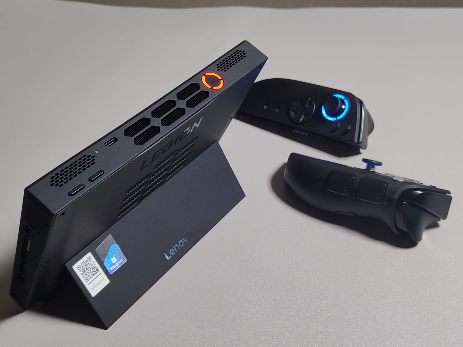 Lenovo Legion Go 2, Memang Handheld Monster