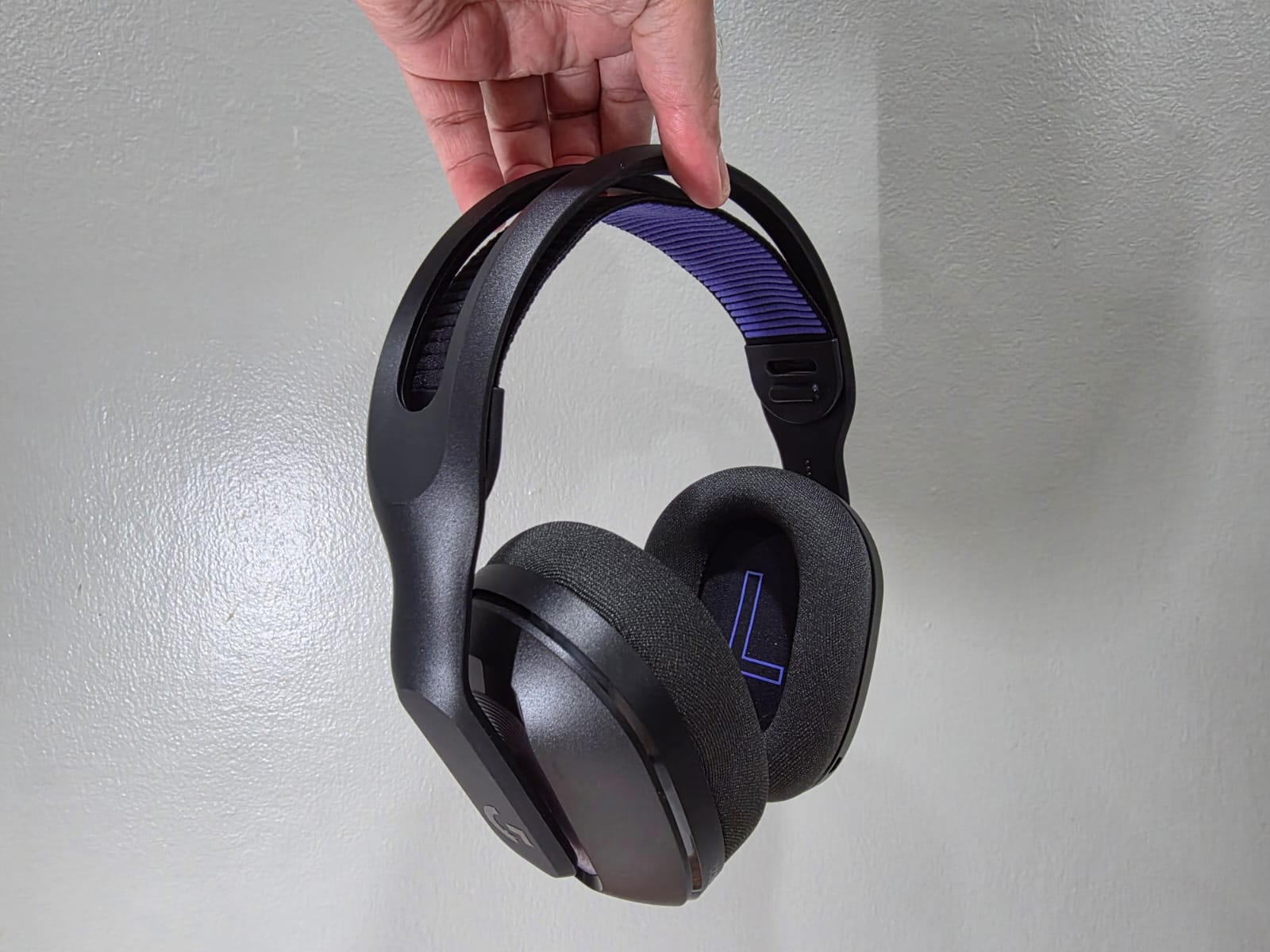 Logitech G522 Lightspeed, Headset Gaming Nyaman dan Mikrofon Bagus