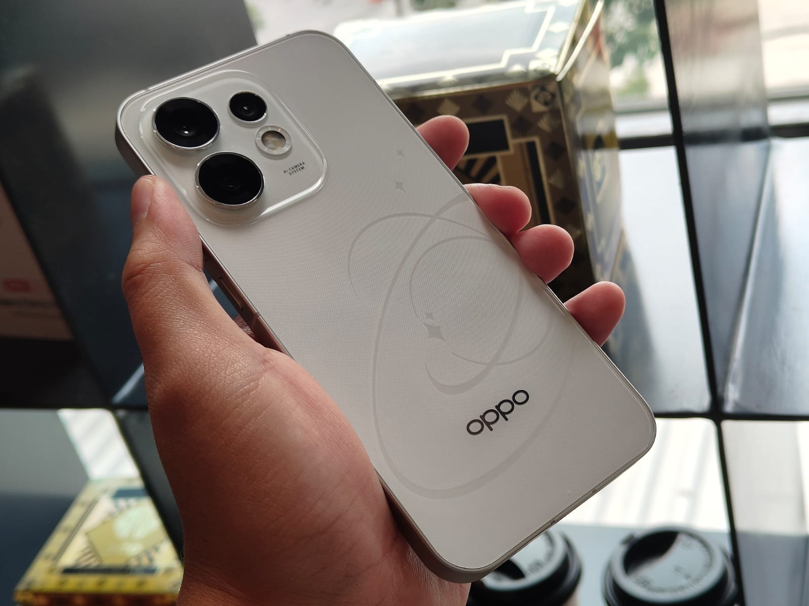 Review Oppo Reno16 5G, HP Ukuran Ringkas Tampilan Premium yang Minim Kekurangan