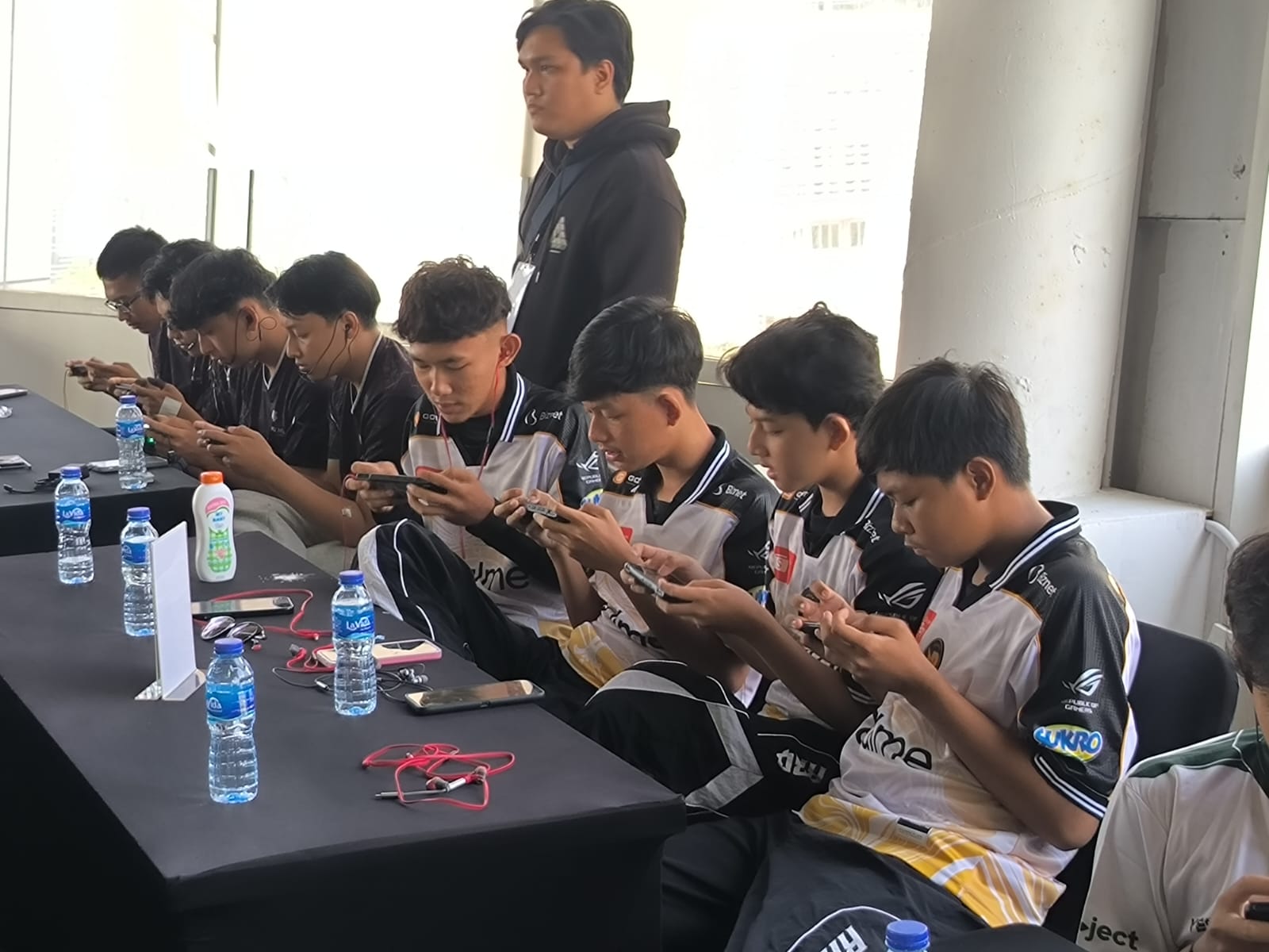 FFNS 2026 Fall Buka Jalur Tim Komunitas Menuju Panggung Esports Profesional