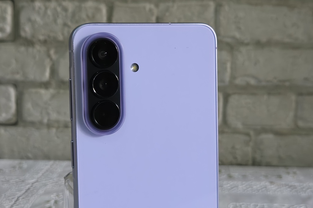 Samsung Galaxy A57 5G, Lebih Tipis, Lebih Canggih