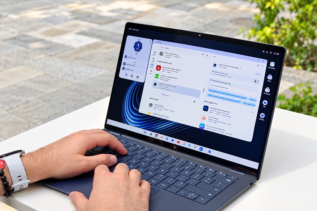 Using-the-HP-Googlebook-Hands-On-First-Impressions