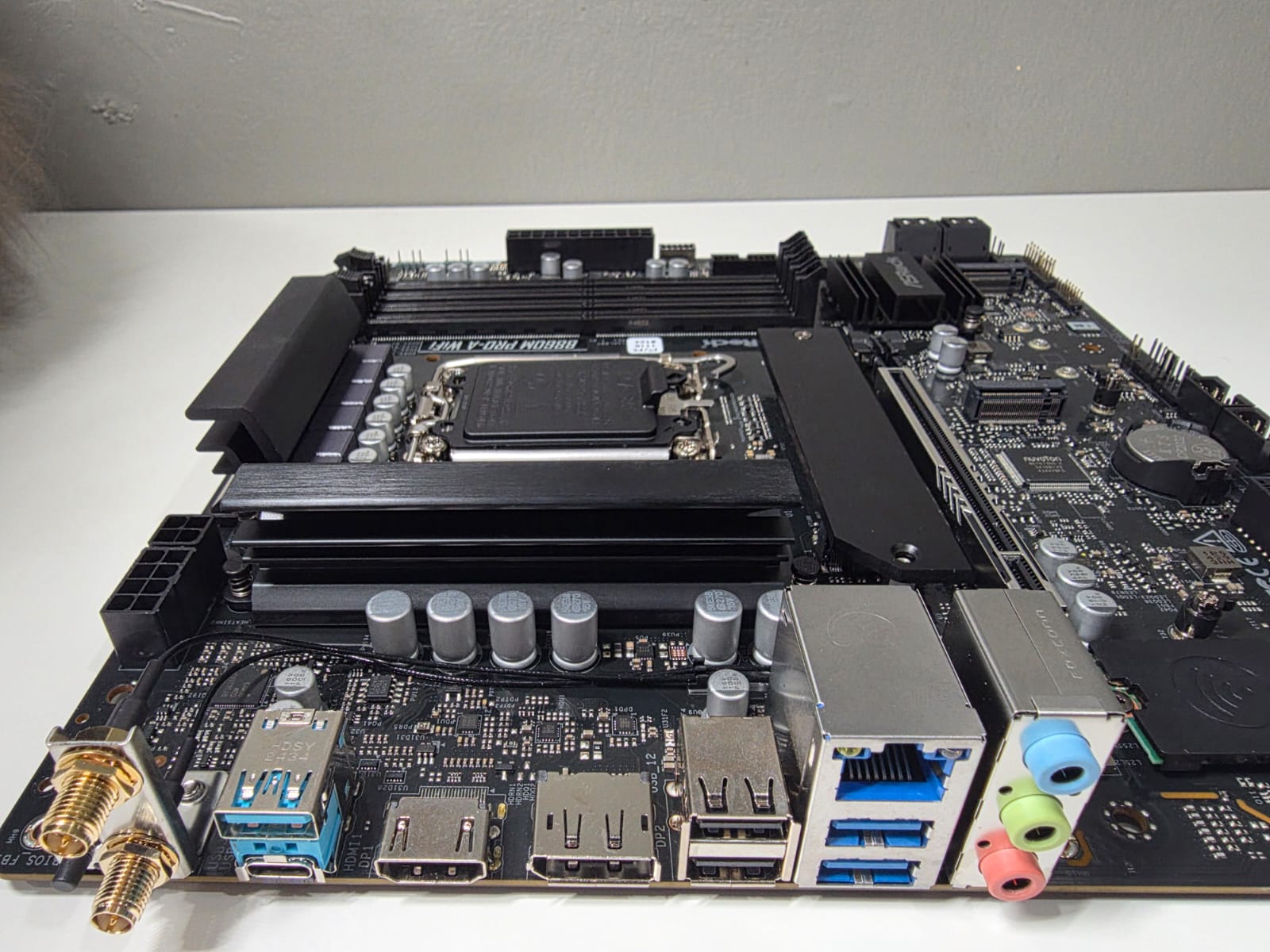 ASRock B860 Pro-A WiFi, Ekonomis untuk Intel Arrow Lake