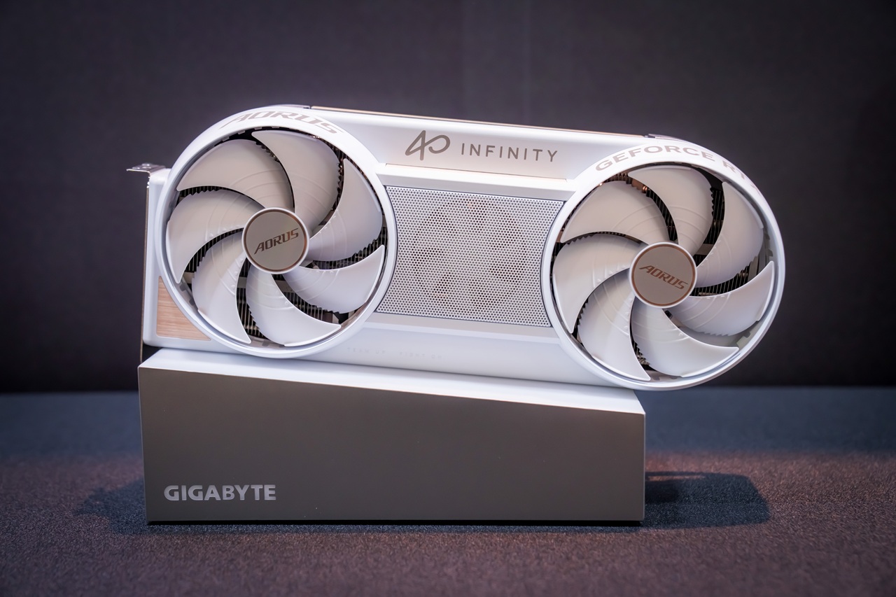 Ultah ke-40 Gigabyte, Topik Utamanya Enter Infinity