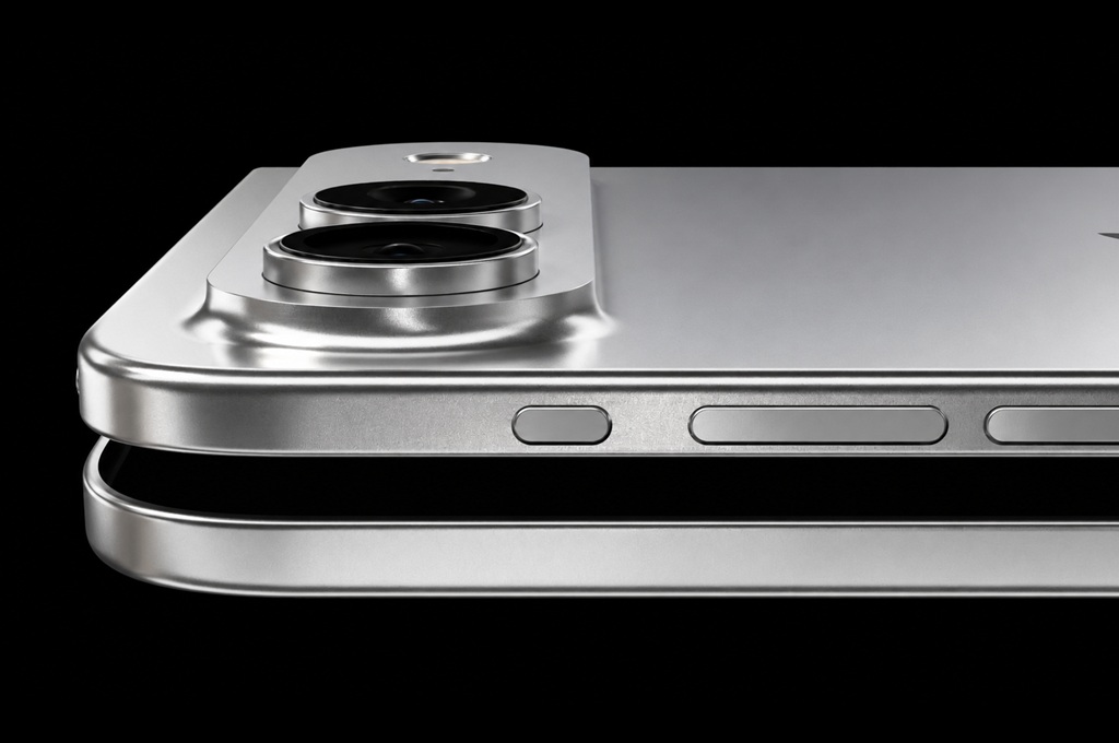 iPhone-Fold-back-camera-visor