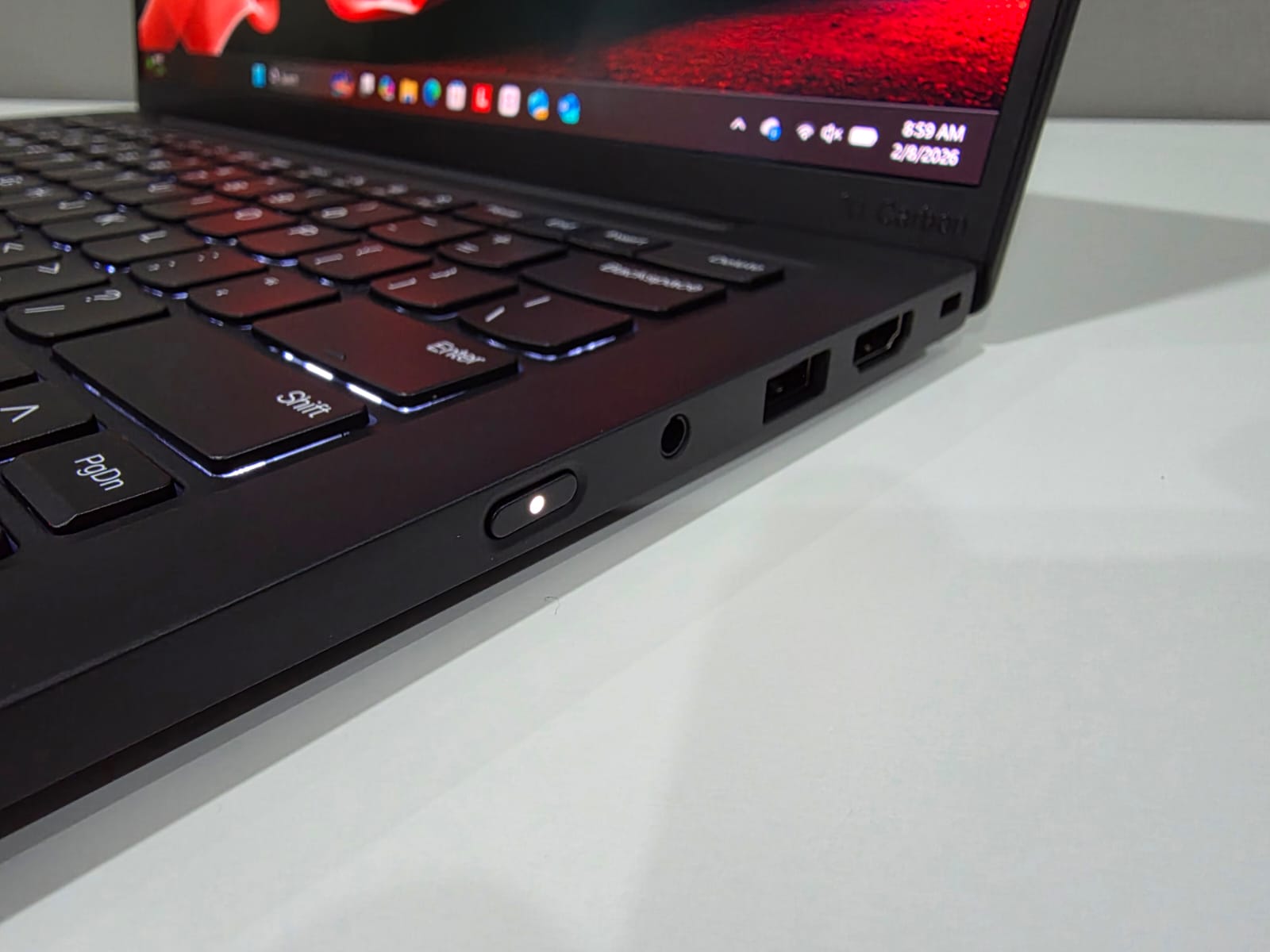 Lenovo ThinkPad X1 Carbon, Raja Ultrabook Bisnis
