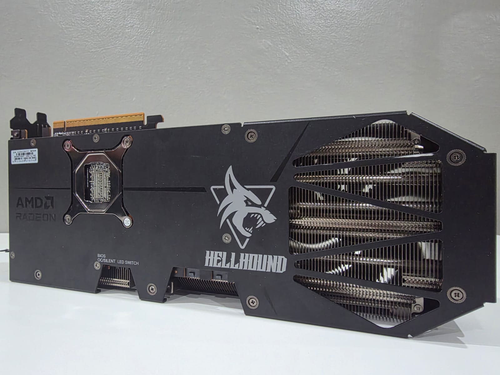 PowerColor Hellhound Radeon RX 9070 XT 16GB, Sang Penjaga Dingin RDNA 4