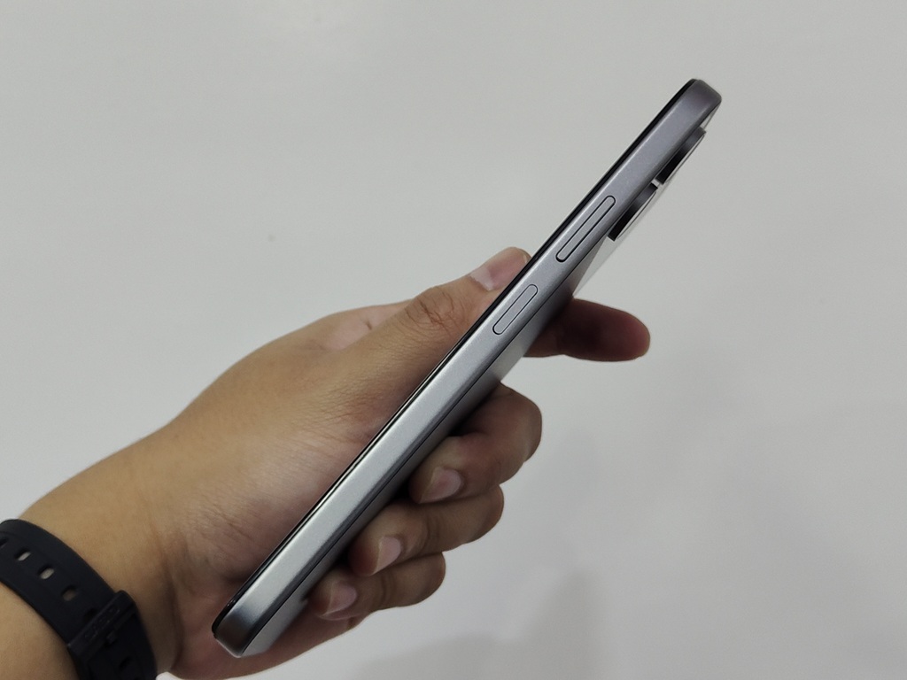 Review realme P4 Lite, HP Baterai 7000 mAh Kurang dari Rp2 Juta yang Harus Dilirik!