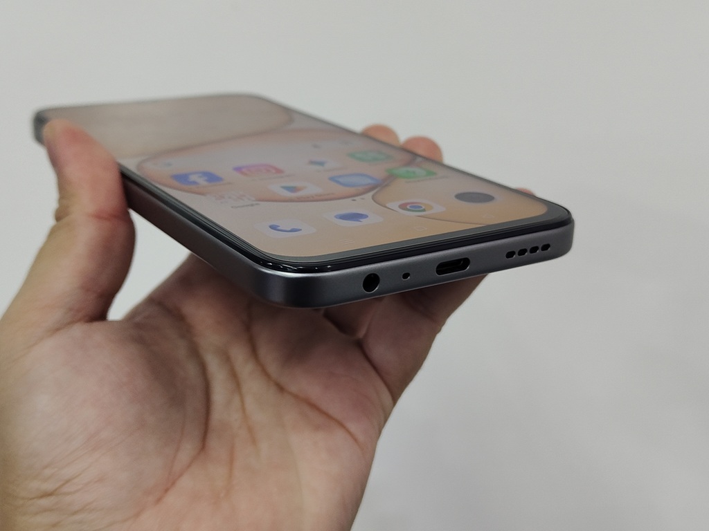 Review realme P4 Lite, HP Baterai 7000 mAh Kurang dari Rp2 Juta yang Harus Dilirik!