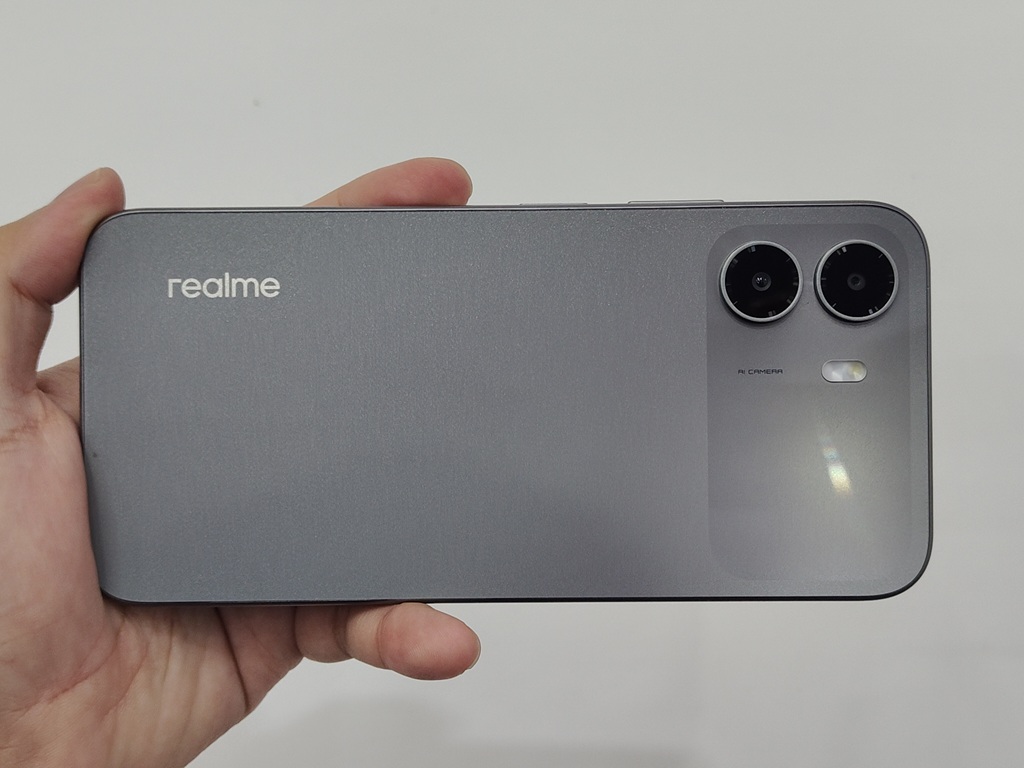 Review realme P4 Lite, HP Baterai 7000 mAh Kurang dari Rp2 Juta yang Harus Dilirik!